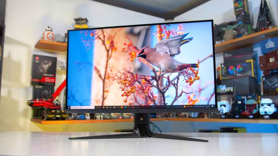 10 10 Asus ROG Swift PG32UQ